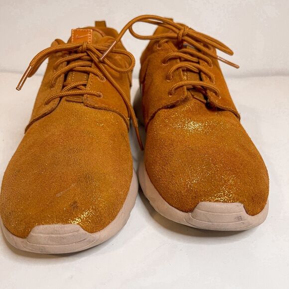 Nike Roshe Run Orange Metallic Sneakers Size 8 - Picture 2 of 8